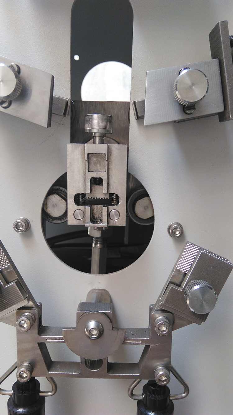 拉链往复拉动试验机(图1)